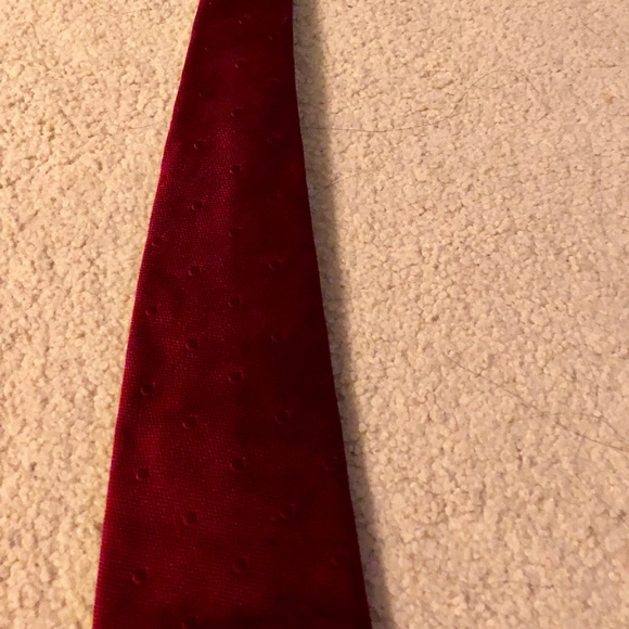 Burberry’s Tie - Picture 5 of 7